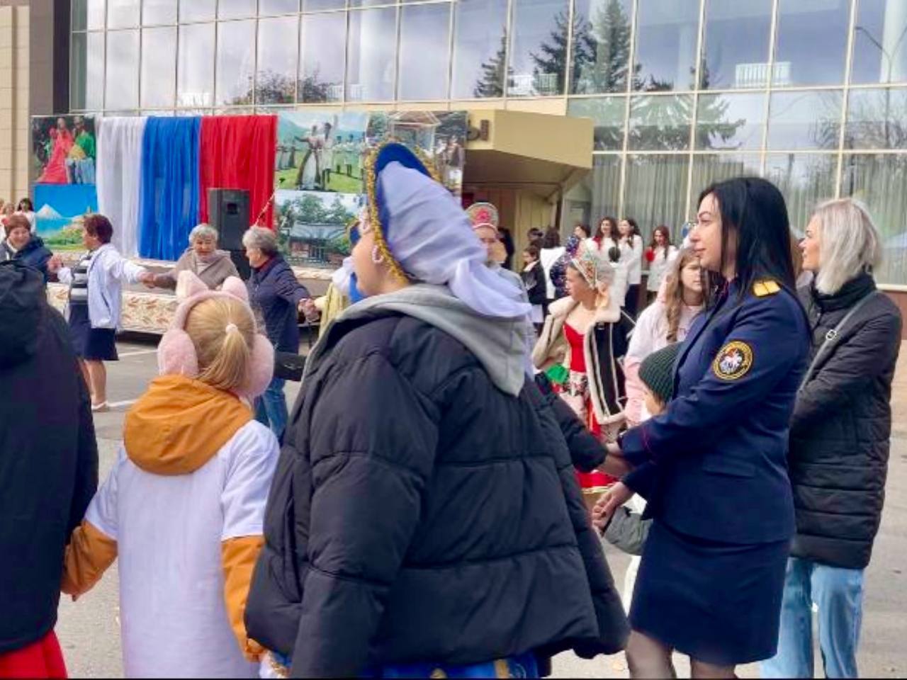 В Георгиевске сотрудники СКР приняли участие в торжественных мероприятиях, приуроченных к празднованию Дня народного единства В Георгиевске сотрудники СКР приняли участие в торжественных мероприятиях, приуроченных к празднованию Дня народного единства