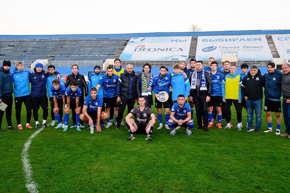 Лидеры разошлись миром. В центральном матче седьмого тура второго этапа первенства России по футболу в первой группе дивизиона «Б» «Динамо» в Ставрополе мерилось силами с «Севастополем»