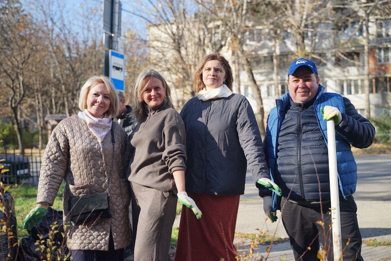 Для жителей микрорайона улицы Октябрьской День народного единства прошёл и с пользой, и радостью! Для жителей микрорайона улицы Октябрьской День народного единства прошёл и с пользой, и радостью!