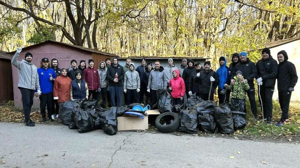 #депутатскаядеятельность. Георгий Колягин посетил открытие выставки ставропольского художника Александра Инячко «Сердце, потревоженное далью...». Иван Соловьев принял участие в профилактической акции «Ребенок в такси». ... #депутатскаядеятельность. Георгий Колягин посетил открытие выставки ставропольского художника Александра Инячко «Сердце, потревоженное далью...». Иван Соловьев принял участие в профилактической акции «Ребенок в такси». ...