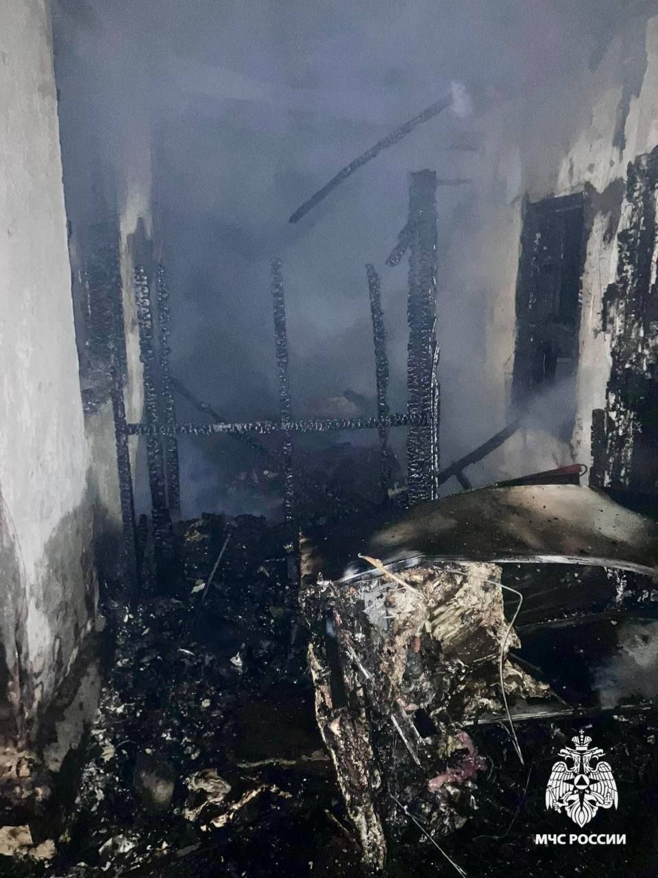 Неосторожное курение чуть не спалило весь дом в посёлке Горячеводском Неосторожное курение чуть не спалило весь дом в посёлке Горячеводском