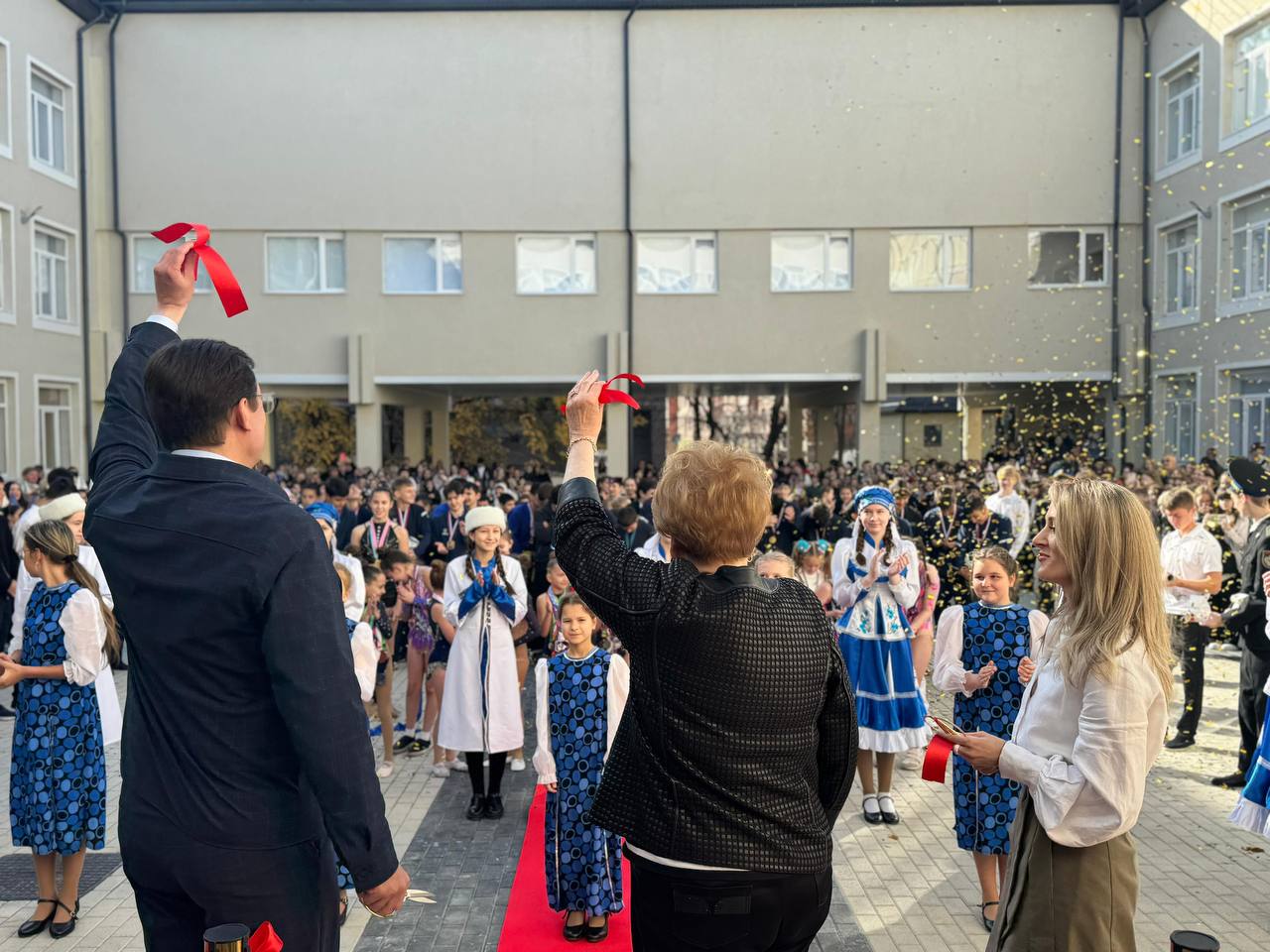 Евгений Моисеев: Старейшую школу Кисловодска открыли после капитального ремонта Евгений Моисеев: Старейшую школу Кисловодска открыли после капитального ремонта