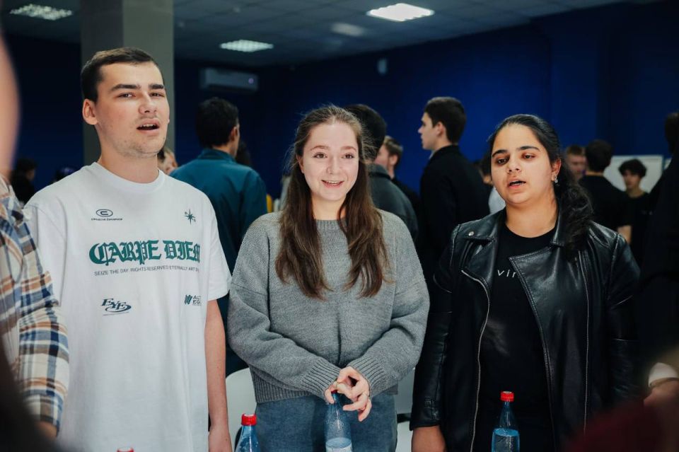 Восемь команд студентов ВУЗов и СУЗов состязались в знаниях избирательного законодательства Восемь команд студентов ВУЗов и СУЗов состязались в знаниях избирательного законодательства