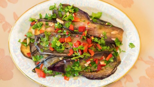 Этот гарнир из баклажанов по-новому раскроет вкус мяса: гости попросят добавки