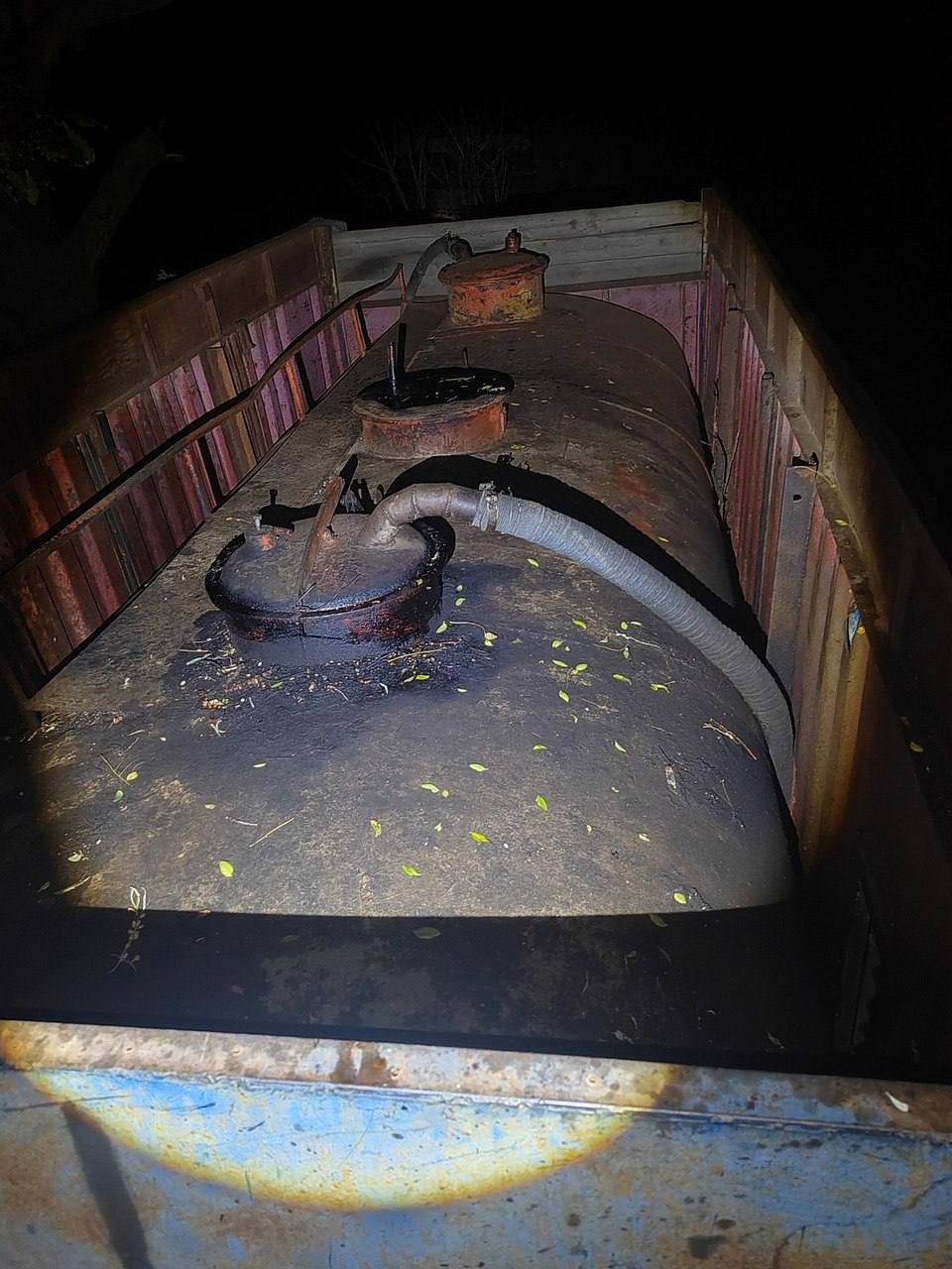 23 тонны нефти пытались украсть в Ставропольском крае 23 тонны нефти пытались украсть в Ставропольском крае