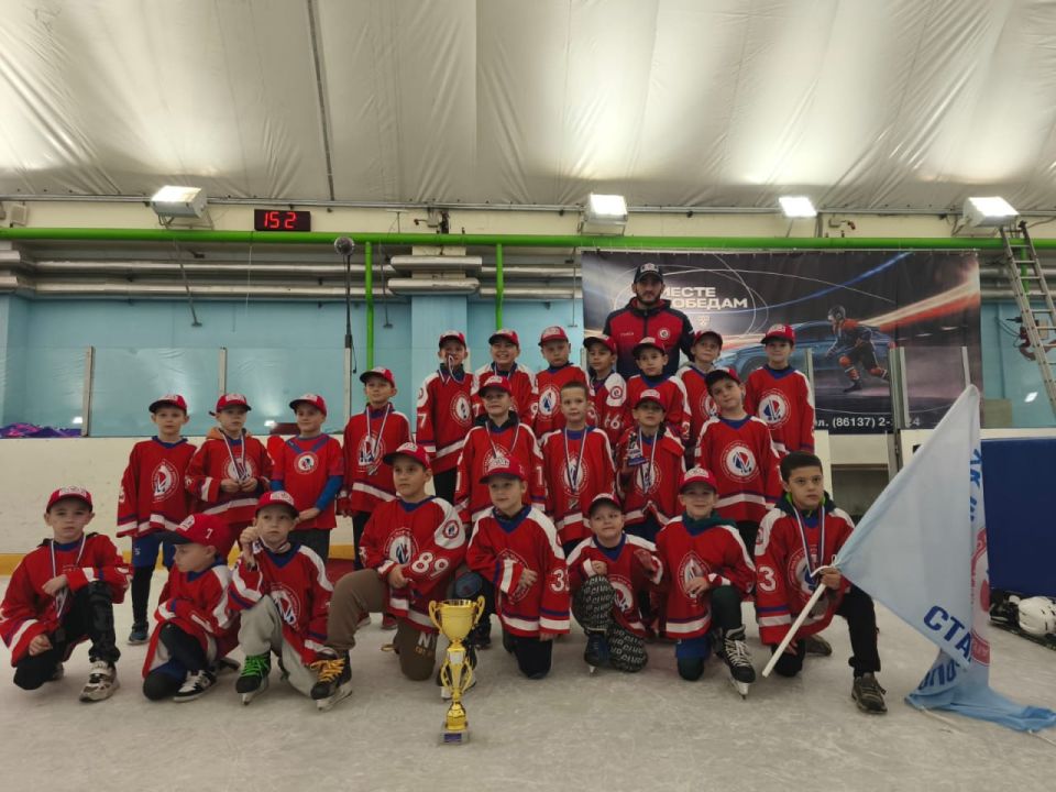 Бронза на кубанском льду. В Армавире состоялся «Кубок единства» среди хоккеистов 2017-2018 годов рождения