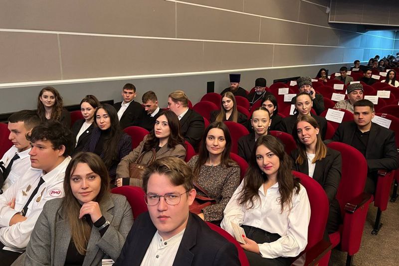 Актив молодежи Пятигорска принял участие в Северо Кавказском форуме «Сила в единстве» Актив молодежи Пятигорска принял участие в Северо Кавказском форуме «Сила в единстве»