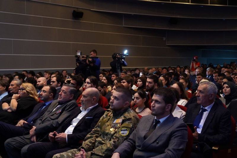 Актив молодежи Пятигорска принял участие в Северо Кавказском форуме «Сила в единстве» Актив молодежи Пятигорска принял участие в Северо Кавказском форуме «Сила в единстве»