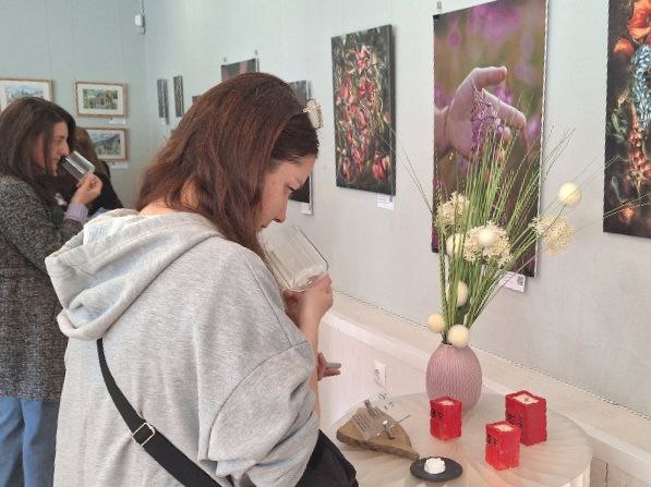 Выставку-размышление «Связь времен» впервые представили в Пятигорске Выставку-размышление «Связь времен» впервые представили в Пятигорске