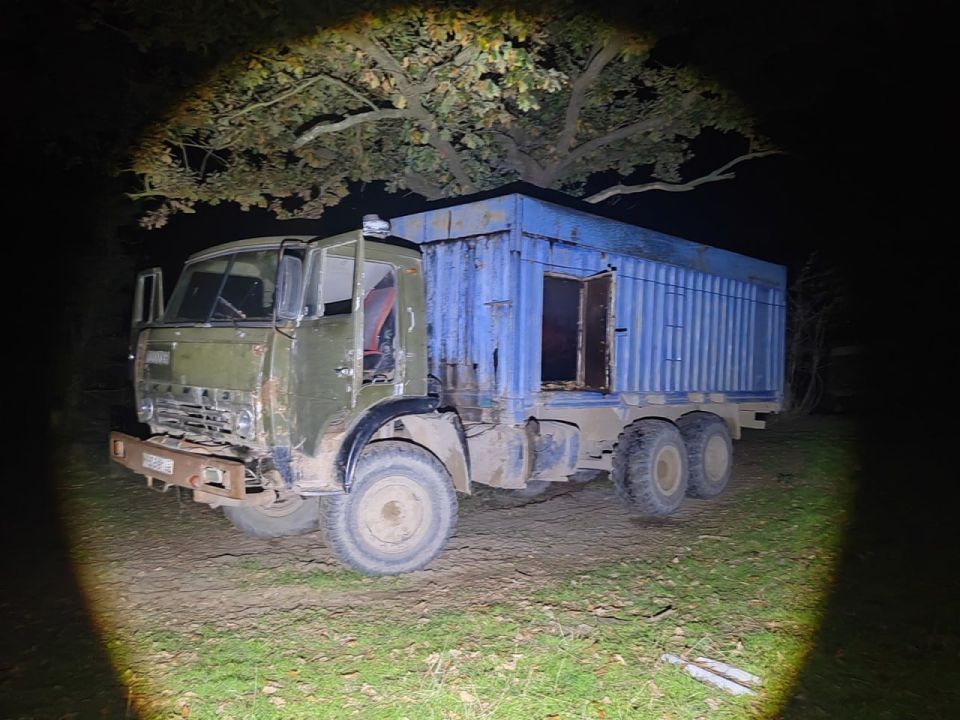 Почти 23 тонны нефтепродуктов пытались украсть двое ставропольцев из промысловых скважин Нефтекумского округа