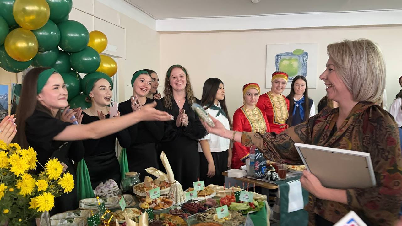 V КОНКУРС-ФЕСТИВАЛЬ «В ДРУЖБЕ НАРОДОВ – ЕДИНСТВО РОССИИ!» V КОНКУРС-ФЕСТИВАЛЬ «В ДРУЖБЕ НАРОДОВ – ЕДИНСТВО РОССИИ!»