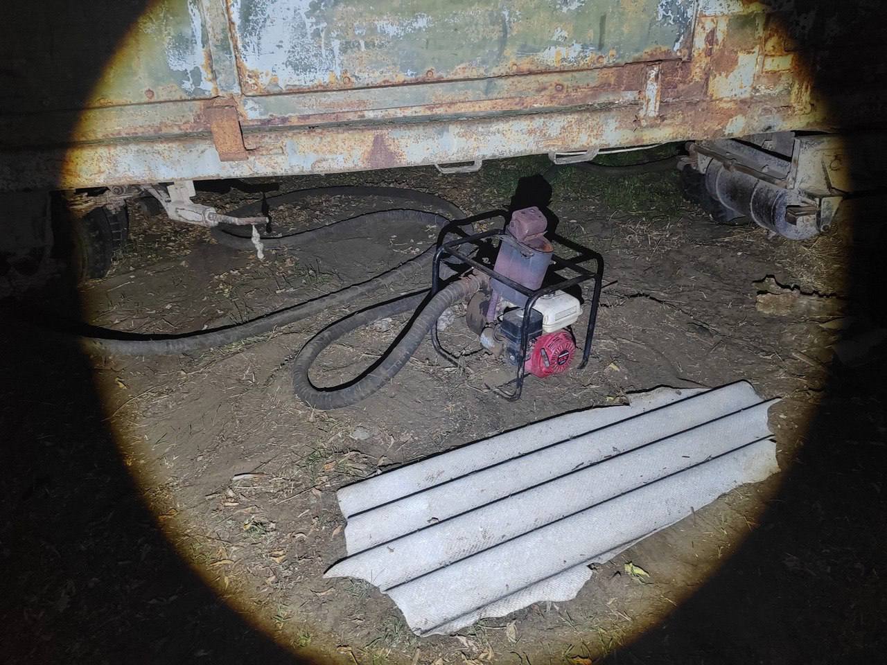 23 тонны нефти пытались украсть в Ставропольском крае 23 тонны нефти пытались украсть в Ставропольском крае