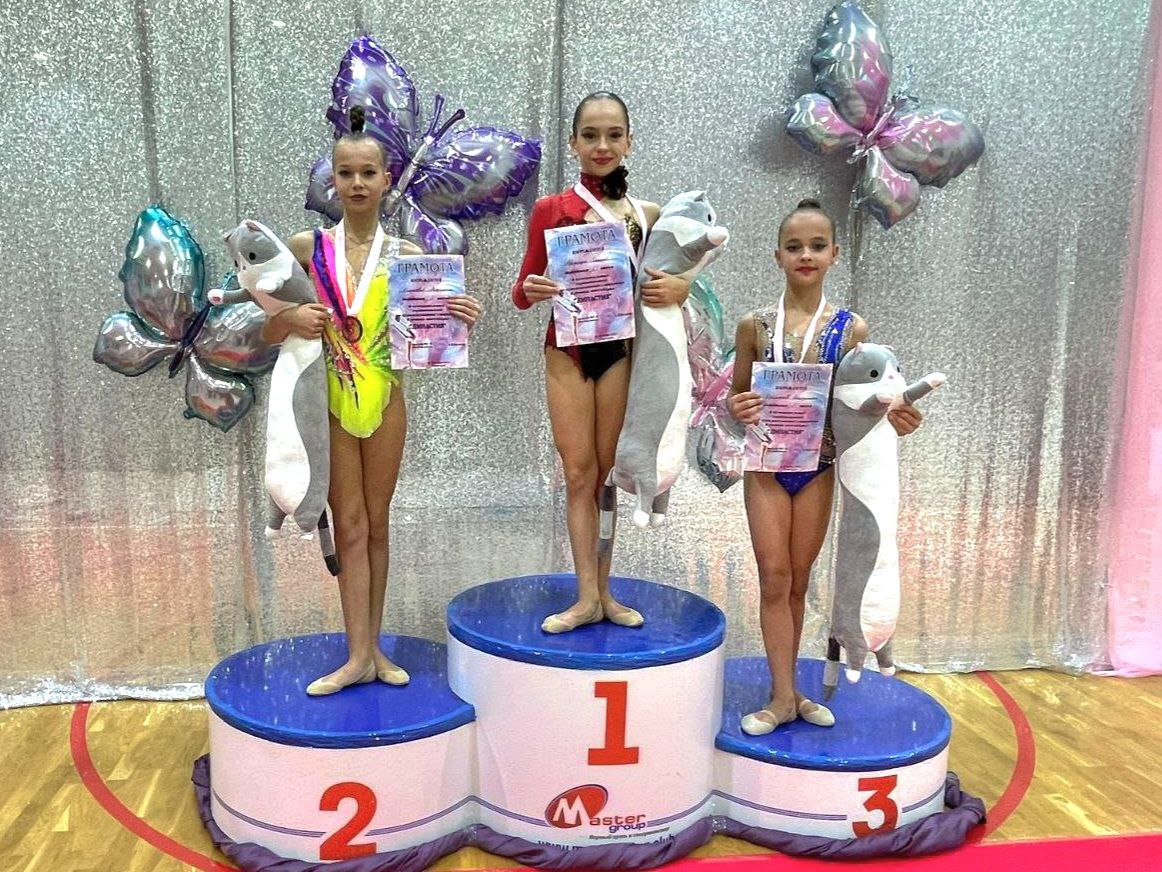 Пятигорские гимнастки успешно выступили на муниципальных соревнованиях Пятигорские гимнастки успешно выступили на муниципальных соревнованиях