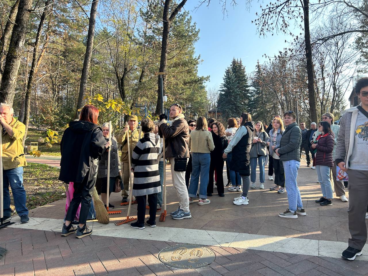 В рамках городской экологической программы «ЧИСТО Кисловодск» продолжается череда субботников