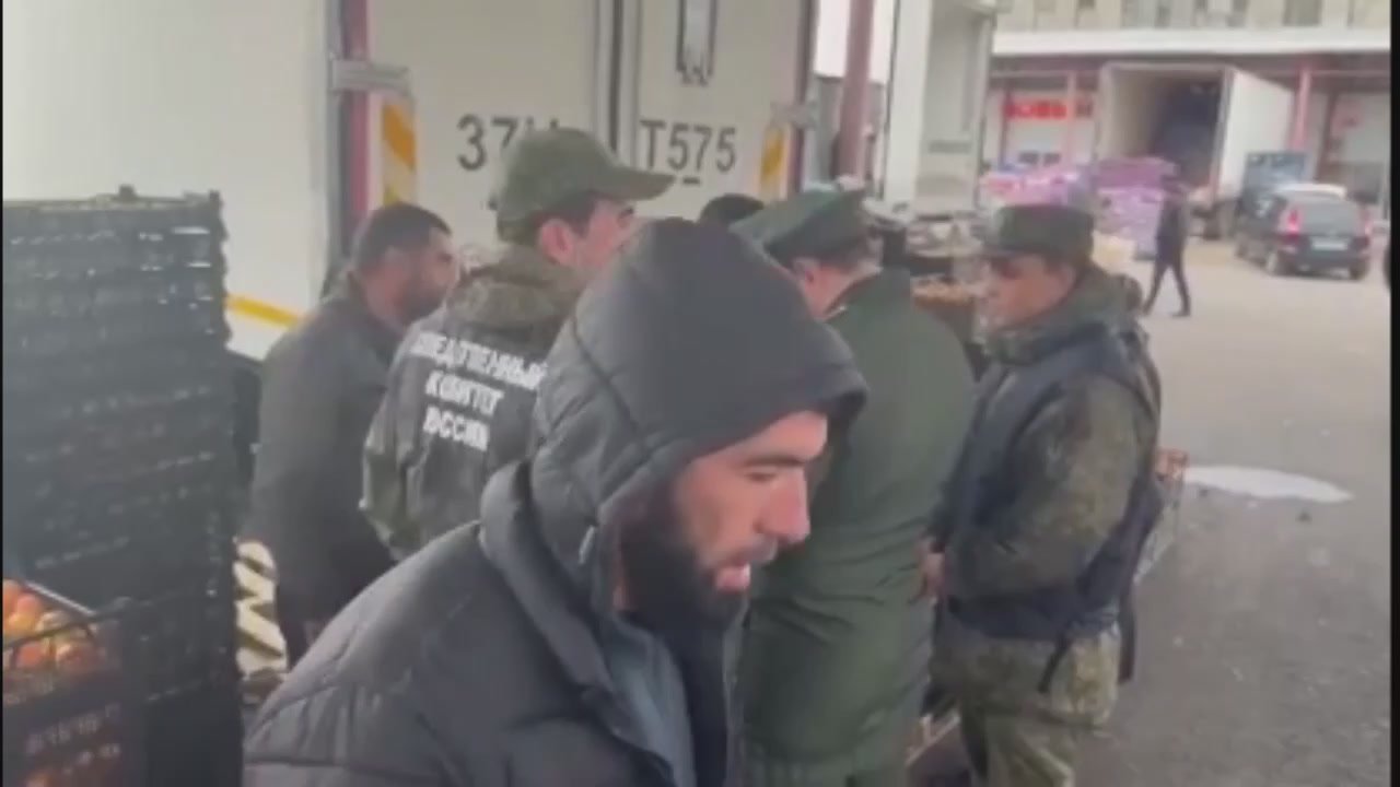 Военные следователи СК России нагрянули с масштабной проверкой на один из рынков в Ставропольском крае