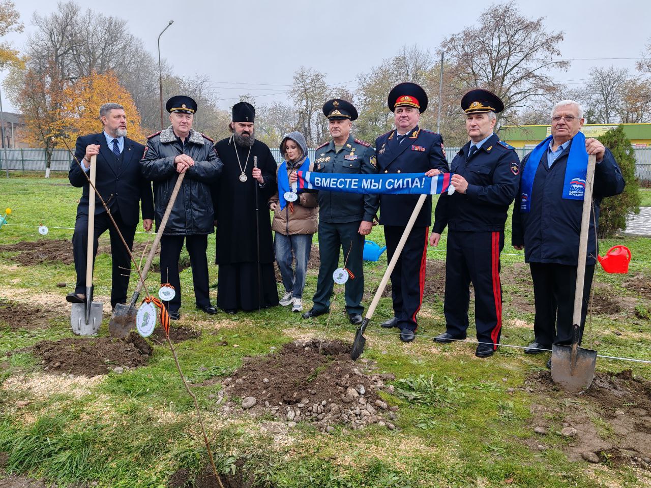 В Кировском округе прошло мероприятие, посвященное Дню памяти сотрудников органов внутренних дел Российской Федерации, погибших при исполнении служебных обязанностей В Кировском округе прошло мероприятие, посвященное Дню памяти сотрудников органов внутренних дел Российской Федерации, погибших при исполнении служебных обязанностей