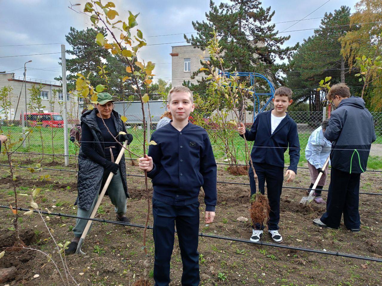 Дмитрий Ворошилов: Первый в Пятигорске суперинтенсивный школьный сад заложен в станице Константиновской Дмитрий Ворошилов: Первый в Пятигорске суперинтенсивный школьный сад заложен в станице Константиновской
