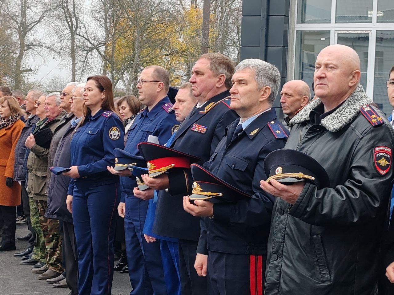 В Ставропольском крае офицеры СК России приняли участие в патриотической акции по высадке деревьев «Аллея Памяти» В Ставропольском крае офицеры СК России приняли участие в патриотической акции по высадке деревьев «Аллея Памяти»