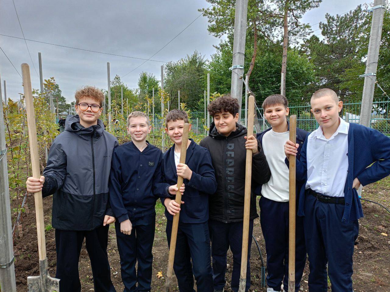 В Пятигорске заложили первый суперинтенсивный школьный сад