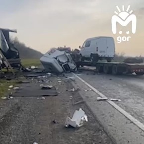 Два большегруза столкнулись на трассе "Лермонтов — Черкесск" в Карачаево-Черкесии