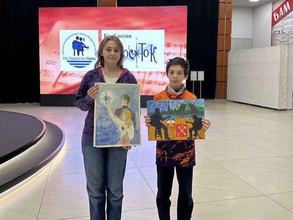 Воспитанники ЦДТЭиТ им. Р.Р. Лейцингера с триумфом выступили на фестивале авторской песни в Санкт-Петербурге Воспитанники ЦДТЭиТ им. Р.Р. Лейцингера с триумфом выступили на фестивале авторской песни в Санкт-Петербурге