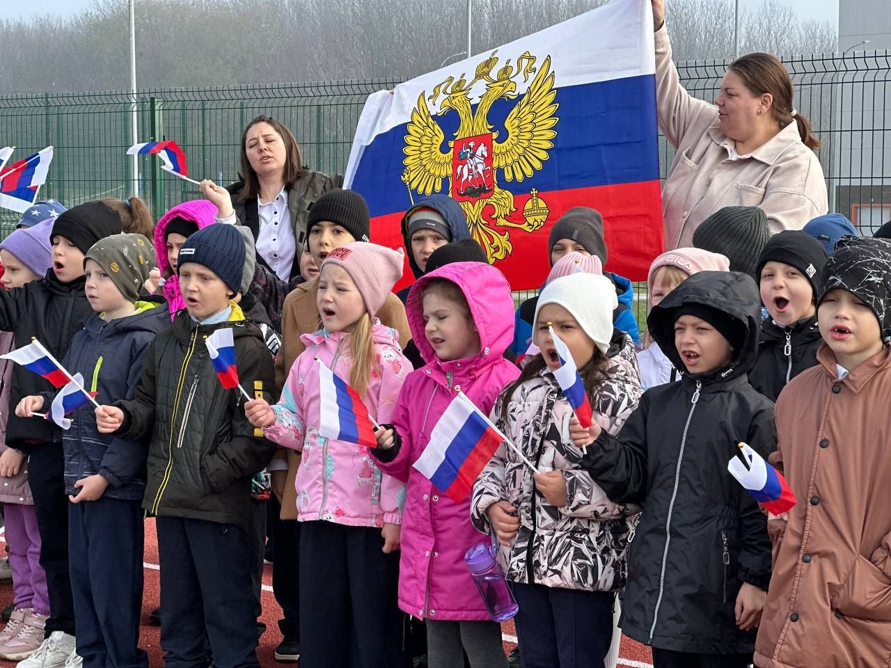 В НАШЕЙ ШКОЛЕ ПРОШЁЛ ФЕСТИВАЛЬ-ТУРНИР «КУБОК ЮНЫХ ЧЕМПИОНОВ» В НАШЕЙ ШКОЛЕ ПРОШЁЛ ФЕСТИВАЛЬ-ТУРНИР «КУБОК ЮНЫХ ЧЕМПИОНОВ»