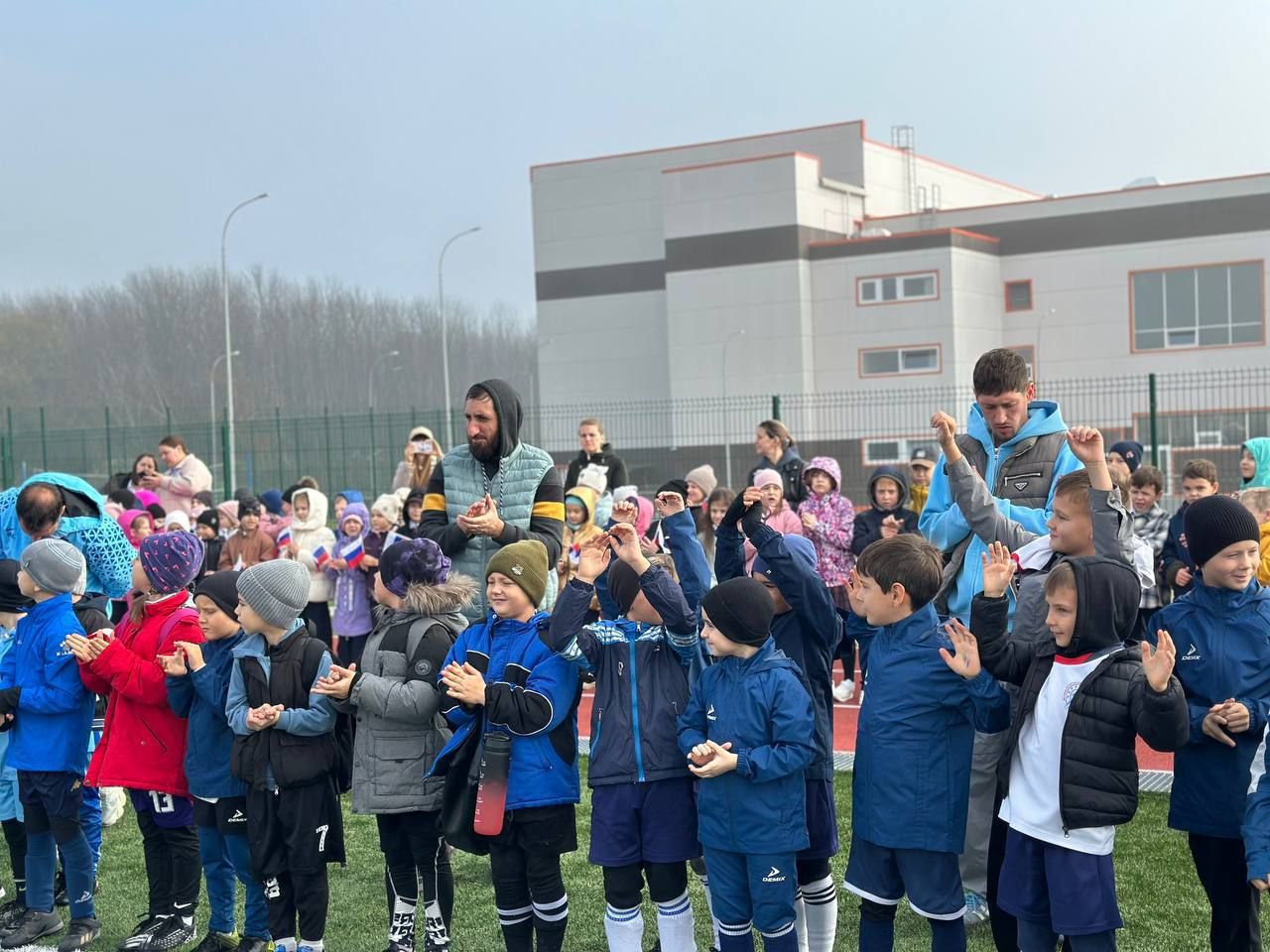 В НАШЕЙ ШКОЛЕ ПРОШЁЛ ФЕСТИВАЛЬ-ТУРНИР «КУБОК ЮНЫХ ЧЕМПИОНОВ» В НАШЕЙ ШКОЛЕ ПРОШЁЛ ФЕСТИВАЛЬ-ТУРНИР «КУБОК ЮНЫХ ЧЕМПИОНОВ»