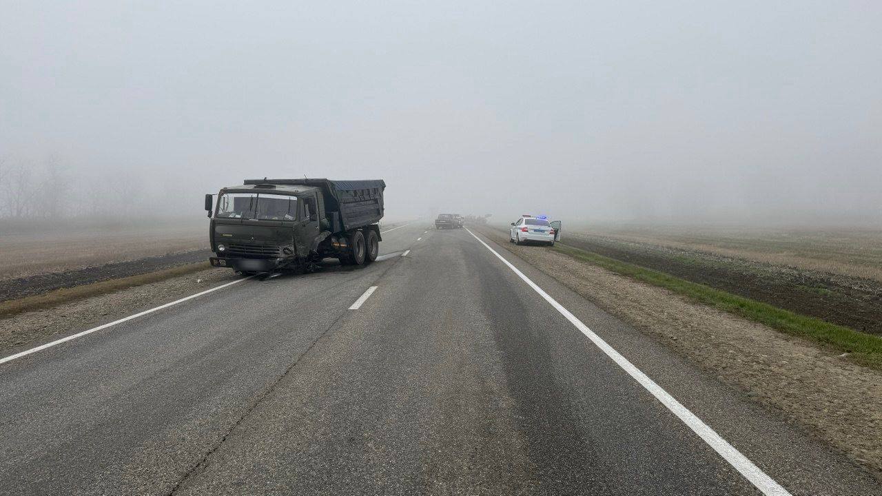 В Петровском округе в результате столкновения пострадал 1 человек В Петровском округе в результате столкновения пострадал 1 человек