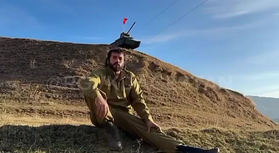 Житель Дагестана проехал по канату на ТАНКЕ