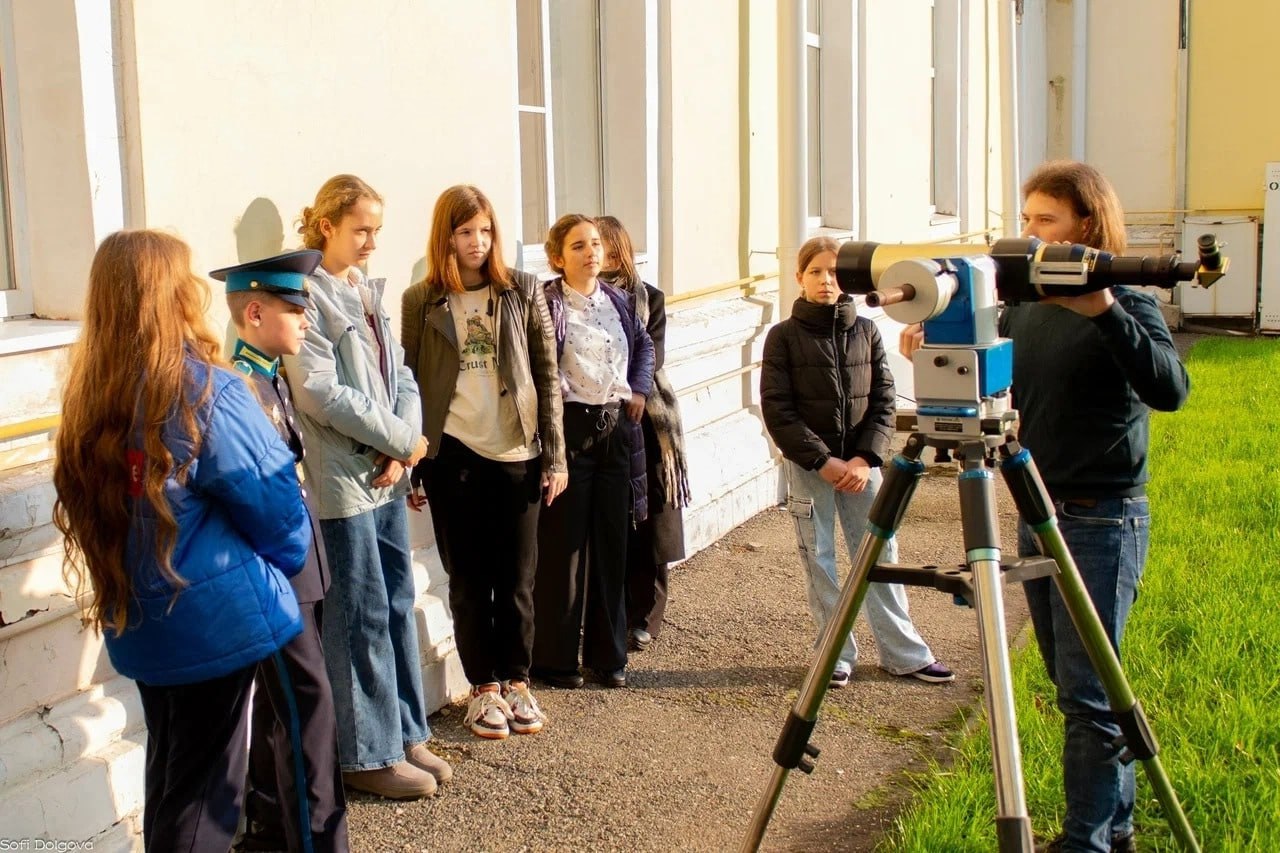 «Автостопом по Вселенной». На базе Физико-технического факультета Северо-Кавказского федерального университета проходит форум Научной астрономической школы «Автостопом по Вселенной». На базе Физико-технического факультета Северо-Кавказского федерального университета проходит форум Научной астрономической школы