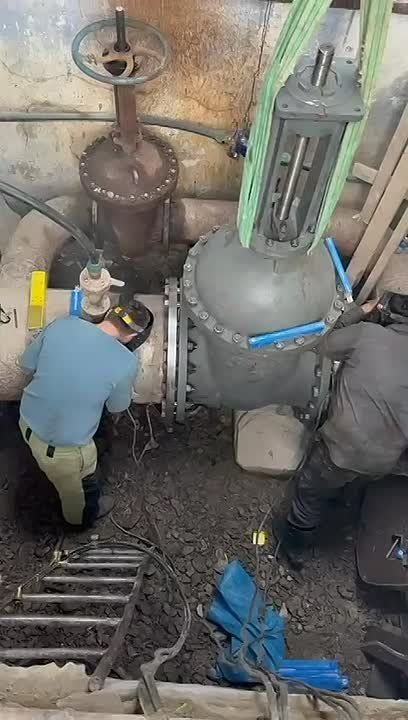  : -           600 , -         