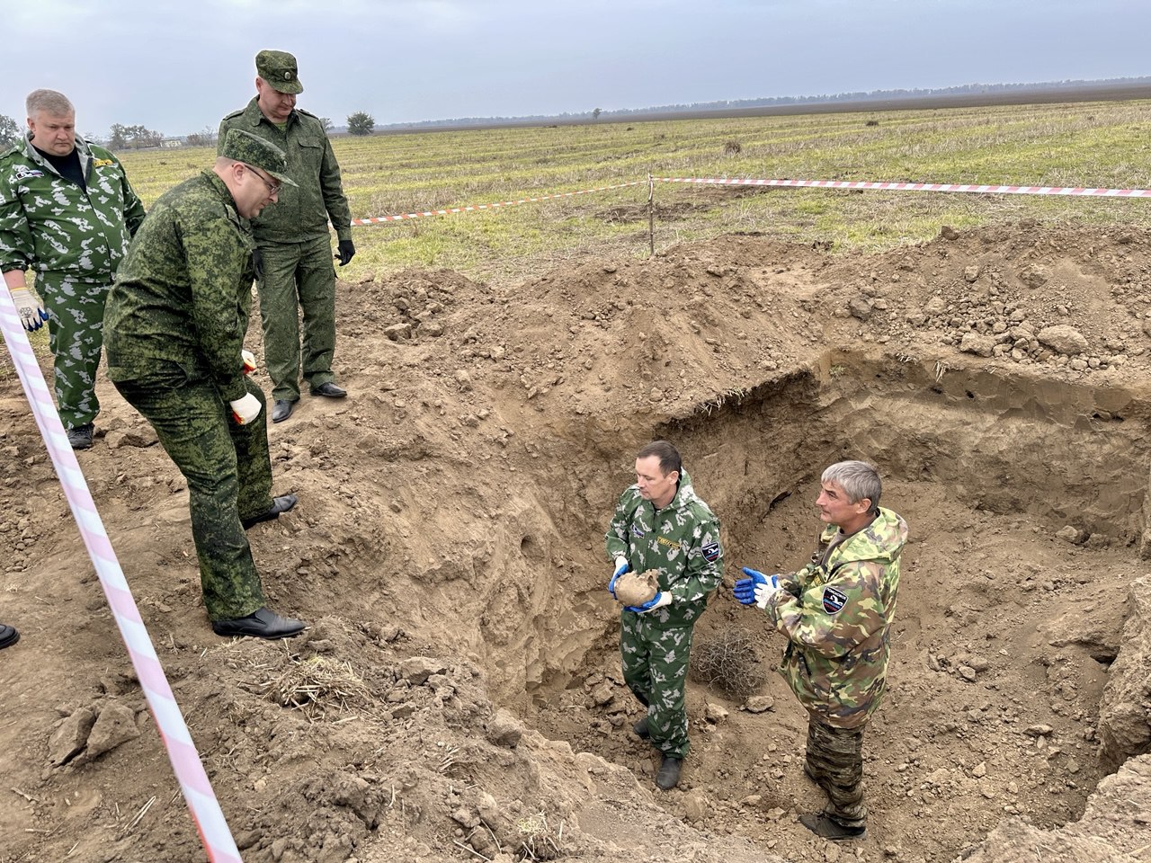 В Ставропольском крае сотрудниками СК России в рамках поисковых работ обнаружены останки бойцов Красной Армии В Ставропольском крае сотрудниками СК России в рамках поисковых работ обнаружены останки бойцов Красной Армии