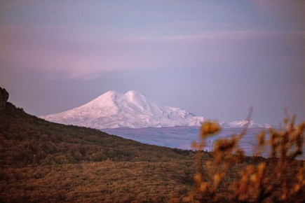 Вид на Эльбрус с горы Железной