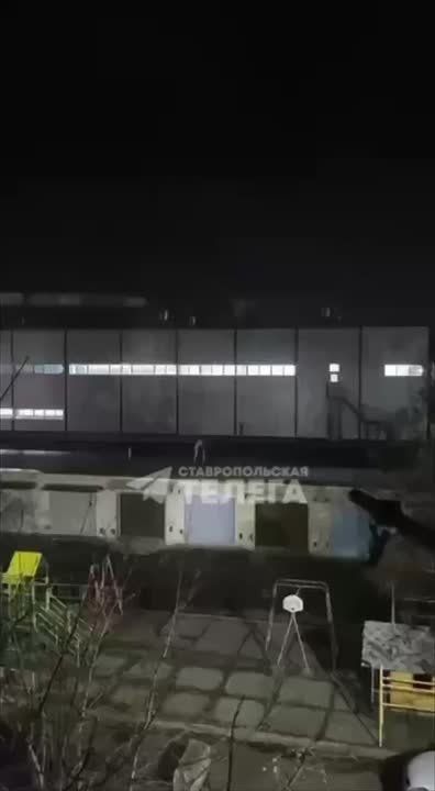 Голый неадекват бегал этой ночью по гаражам на улице Ленина в Ставрополе