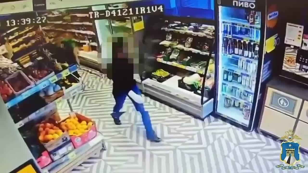 Ставропольчанка ударила продавщицу загипсованной рукой и украла масло