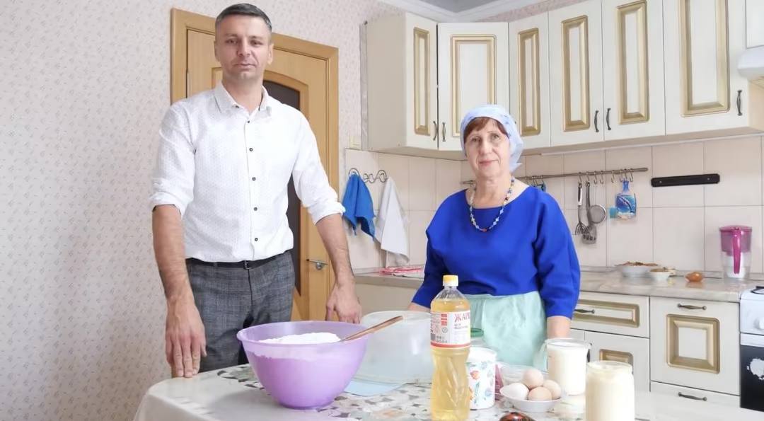 Врио главы Кочубеевского округа принял участие в приготовлении традиционного пирога