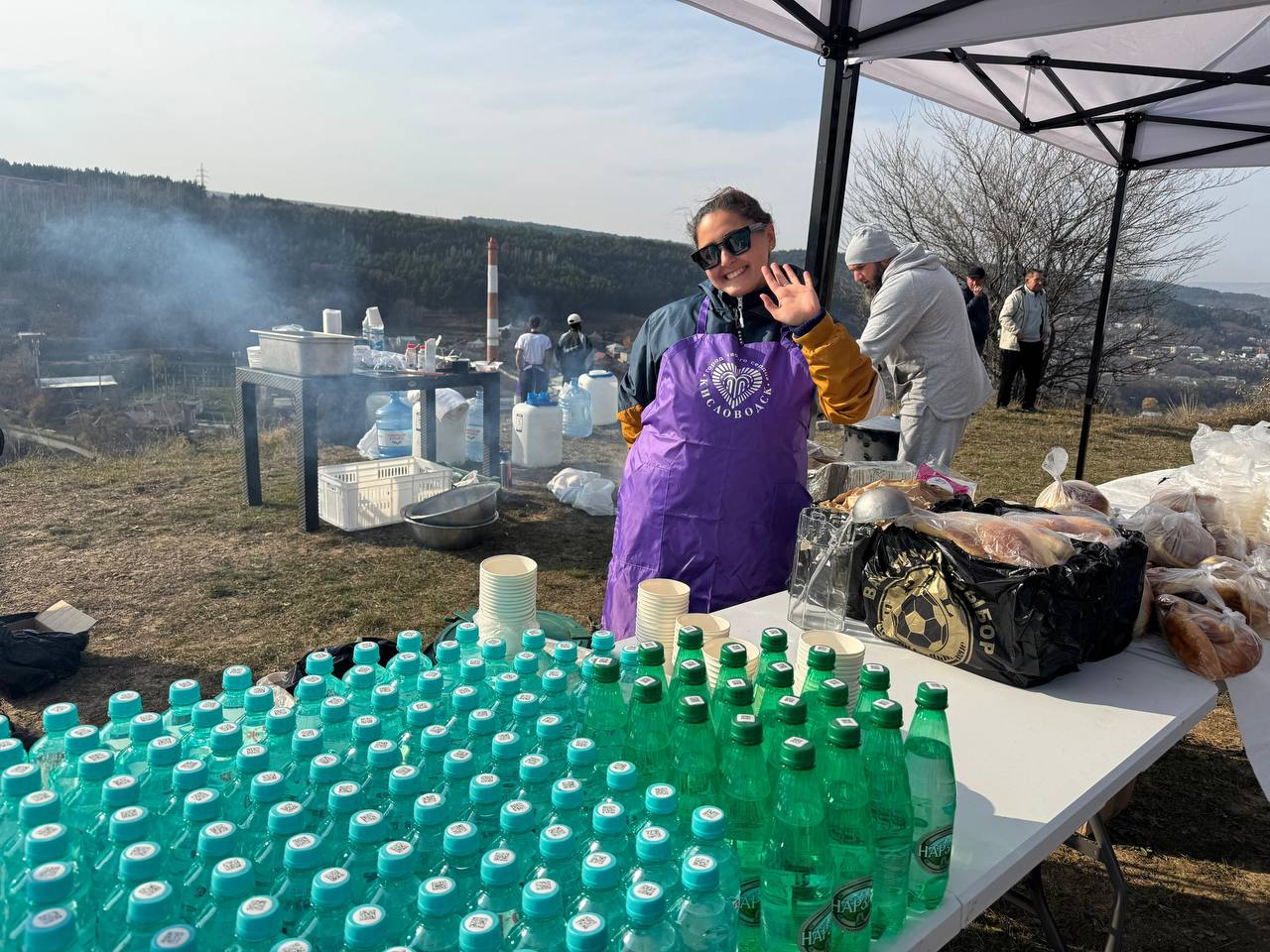 Евгений Моисеев: А мы уже встречаем первых самых выносливых участников нашего третьего городского турпохода! Евгений Моисеев: А мы уже встречаем первых самых выносливых участников нашего третьего городского турпохода!