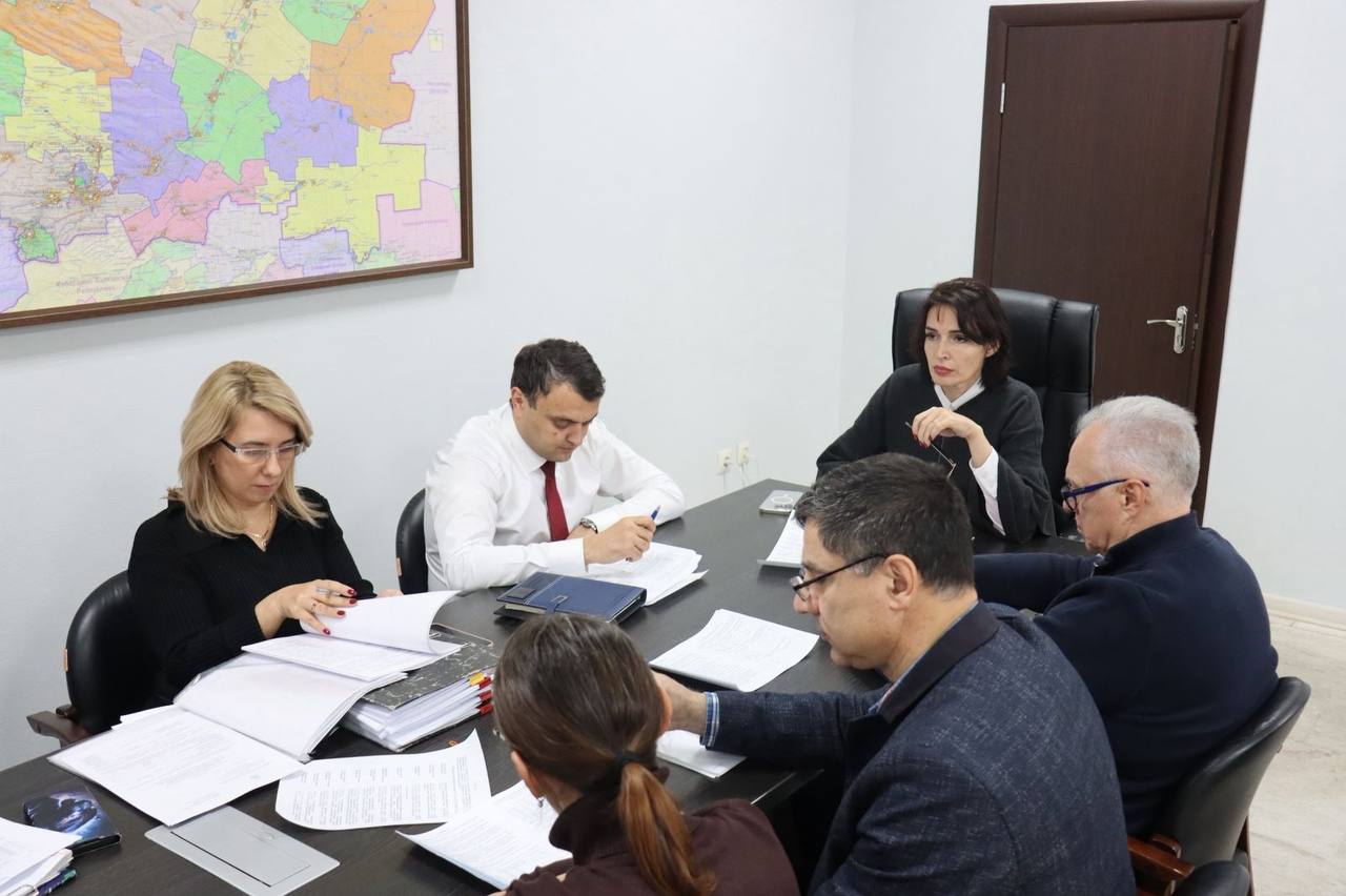 В Министерстве физической культуры и спорта Ставропольского края продолжается работа по государственной аккредитации региональных общественных организаций, претендующих на статус спортивных федераций