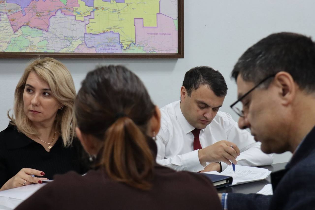 В Министерстве физической культуры и спорта Ставропольского края продолжается работа по государственной аккредитации региональных общественных организаций, претендующих на статус спортивных федераций В Министерстве физической культуры и спорта Ставропольского края продолжается работа по государственной аккредитации региональных общественных организаций, претендующих на статус спортивных федераций