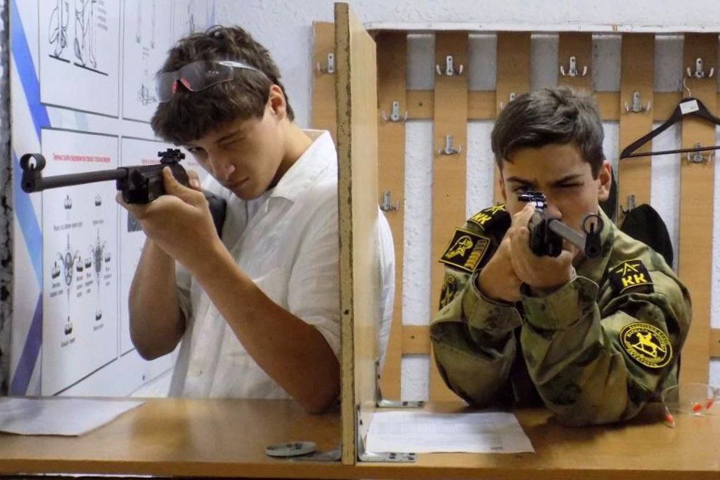 Более 200 пятигорских школьников сдали «Юнармейский норматив» Более 200 пятигорских школьников сдали «Юнармейский норматив»