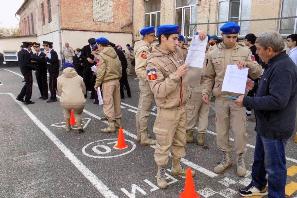 Дмитрий Ворошилов: Более 200 пятигорских школьников сдали «Юнармейский норматив» Дмитрий Ворошилов: Более 200 пятигорских школьников сдали «Юнармейский норматив»