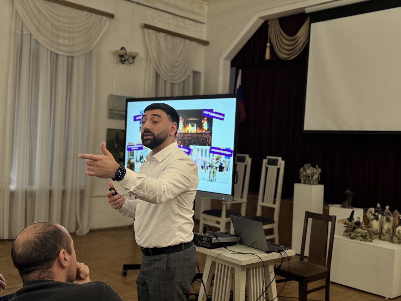 Ставропольское краевое художественное училище стало площадкой для диалога о безопасности и самореализации Ставропольское краевое художественное училище стало площадкой для диалога о безопасности и самореализации