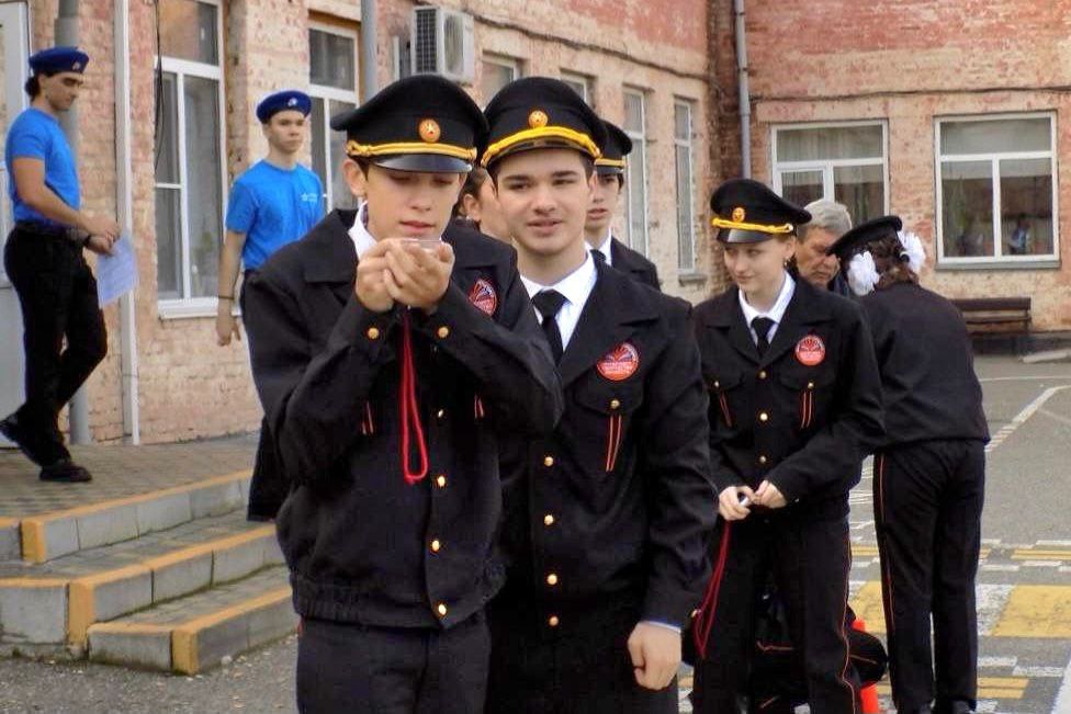 Более 200 пятигорских школьников сдали «Юнармейский норматив» Более 200 пятигорских школьников сдали «Юнармейский норматив»