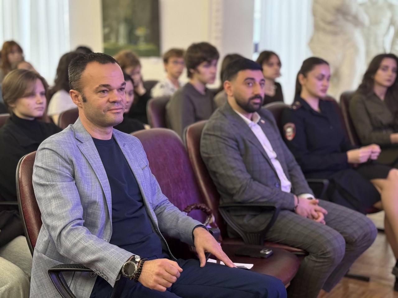 Ставропольское краевое художественное училище стало площадкой для диалога о безопасности и самореализации Ставропольское краевое художественное училище стало площадкой для диалога о безопасности и самореализации