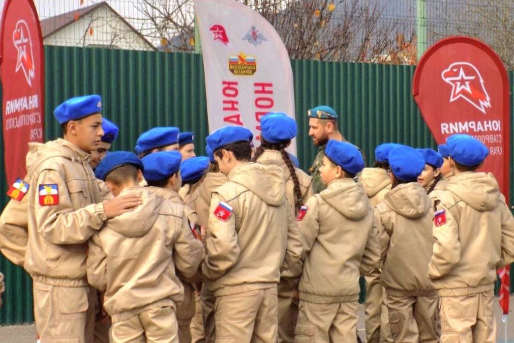 Более 200 пятигорских школьников сдали «Юнармейский норматив» Более 200 пятигорских школьников сдали «Юнармейский норматив»