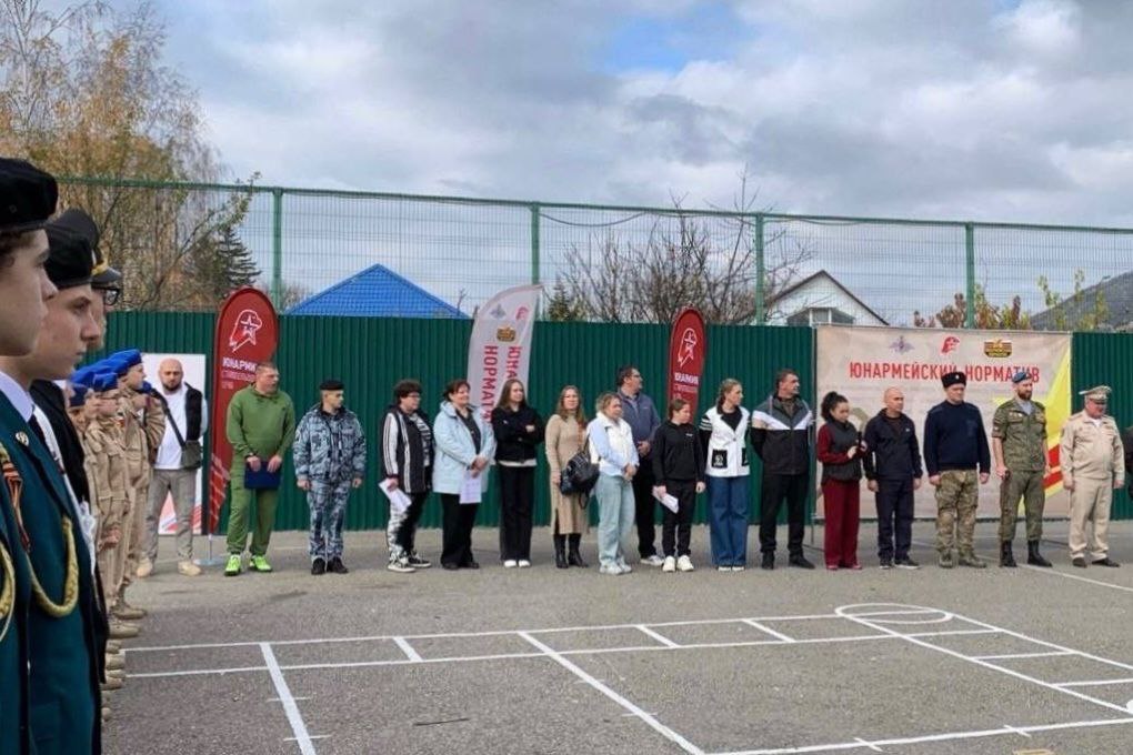 Дмитрий Ворошилов: Более 200 пятигорских школьников сдали «Юнармейский норматив» Дмитрий Ворошилов: Более 200 пятигорских школьников сдали «Юнармейский норматив»