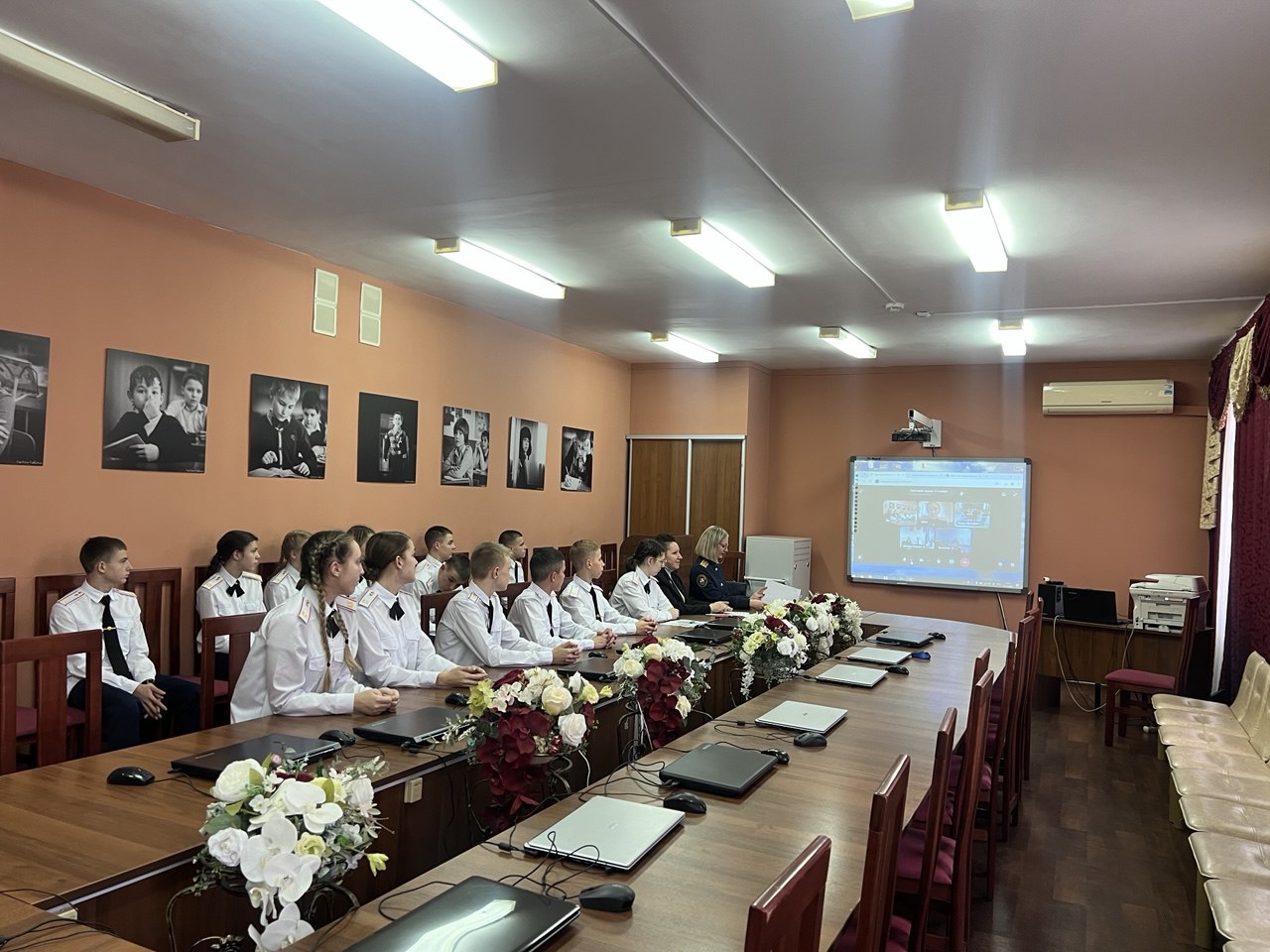 В Ставропольском крае в рамках Образовательного проекта Следственного комитета «Патриоты Отечества» состоялся телемост со следственными управлениями СК России по Тюменской области, Удмуртской Республике и Республике Дагестан В Ставропольском крае в рамках Образовательного проекта Следственного комитета «Патриоты Отечества» состоялся телемост со следственными управлениями СК России по Тюменской области, Удмуртской Республике и Республике Дагестан