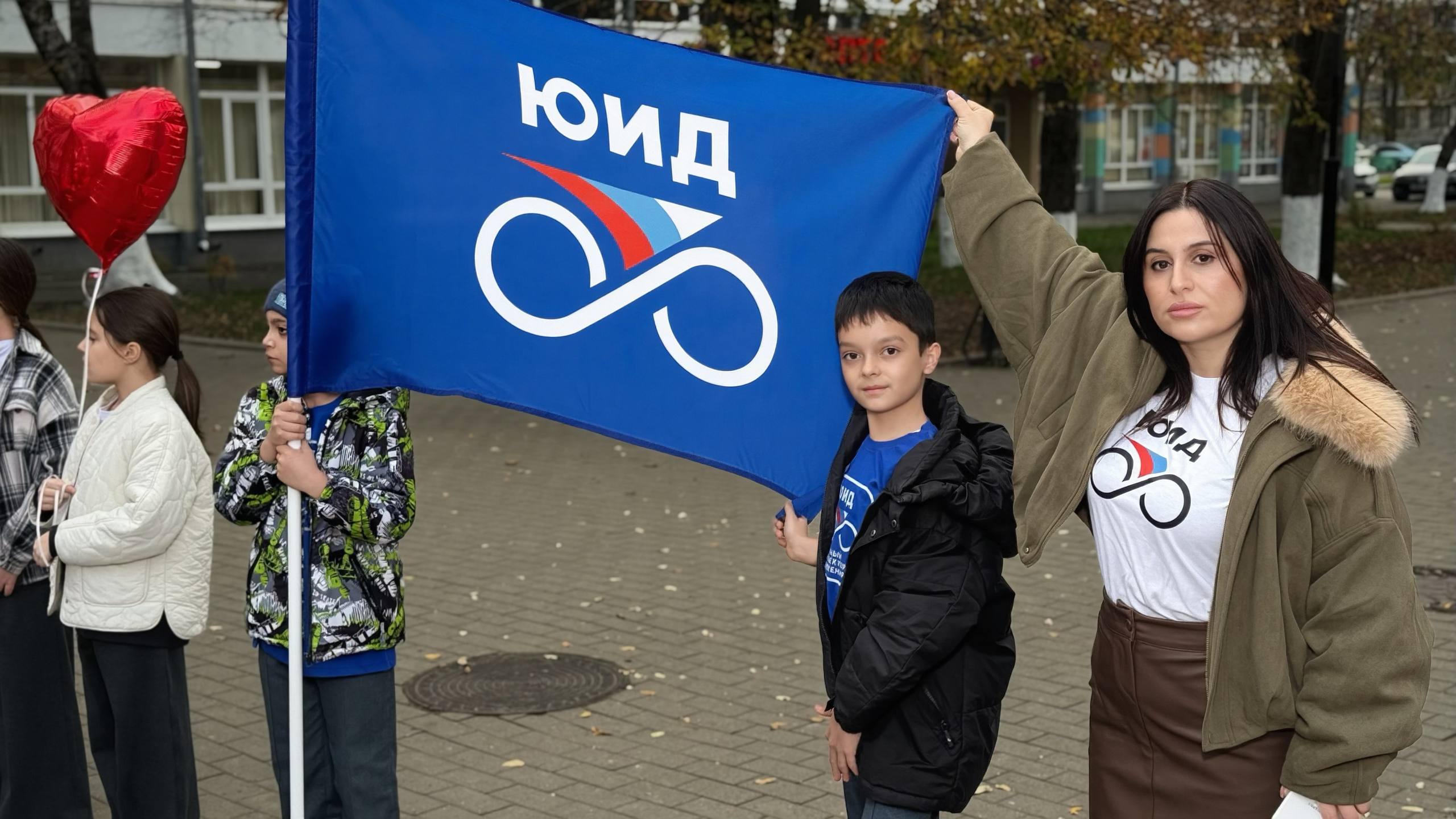 На одной из городских площадок города Ессентуки прошёл митинг, посвящённый Дню памяти жертв ДТП На одной из городских площадок города Ессентуки прошёл митинг, посвящённый Дню памяти жертв ДТП