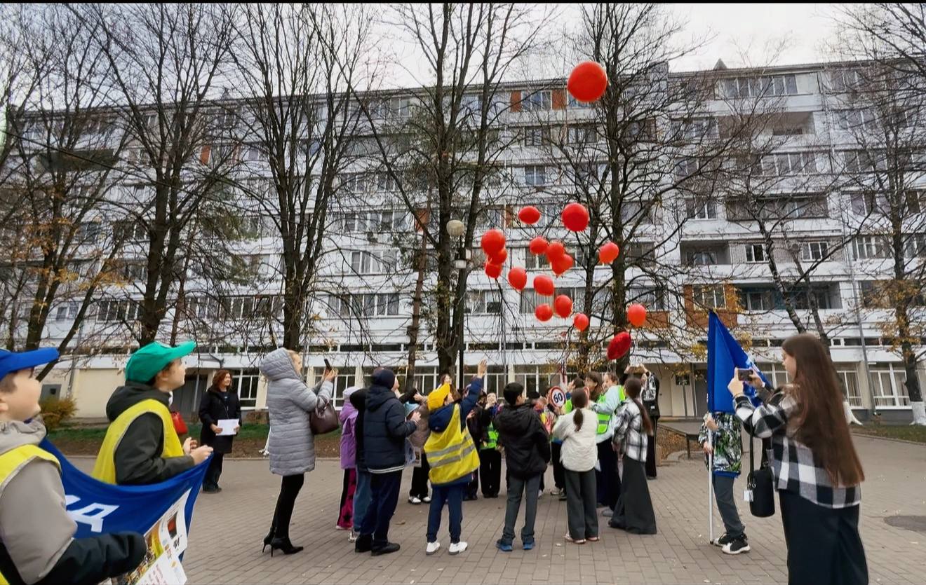 На одной из городских площадок города Ессентуки прошёл митинг, посвящённый Дню памяти жертв ДТП На одной из городских площадок города Ессентуки прошёл митинг, посвящённый Дню памяти жертв ДТП