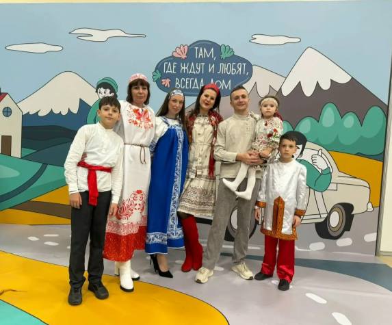 Cемья Коноваловых в количестве из города Кисловодска вышла в полуфинал конкурса "Это у нас семейное"